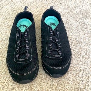 Black sneakers size 6 wide athletech. Slip on